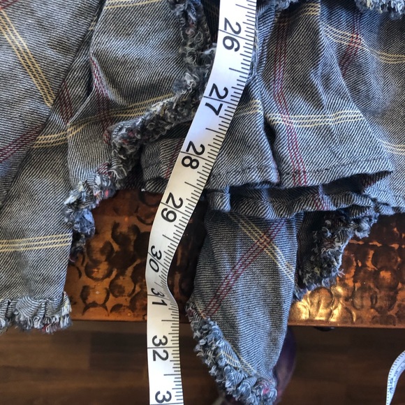 Plaid Fall Midi Skirt Frayed Size Small
Fall skirt - Picture 13 of 13